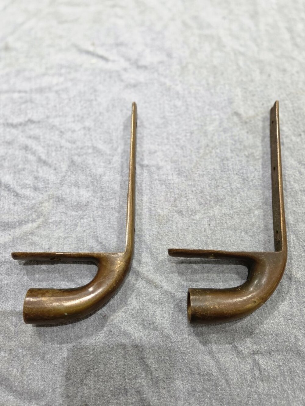 Vintage Solid Brass Curtain Rod/Gallery Rail Corner Brackets Hardware Pair